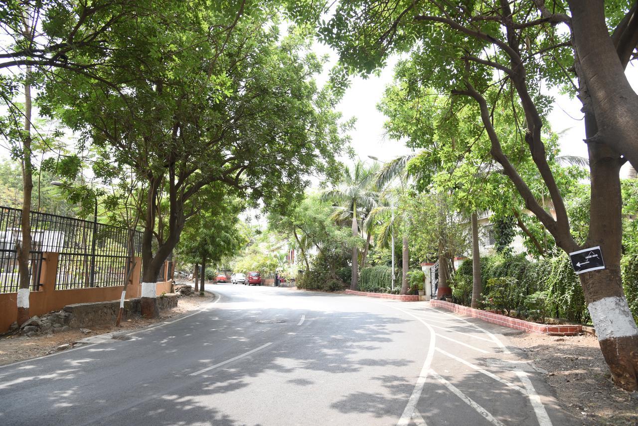 The Sky Inn Navi Mumbai Exterior photo